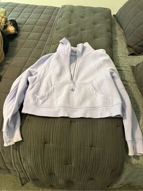Women’s Lululemon Lavender Half-Zip Pullover Hoodie
